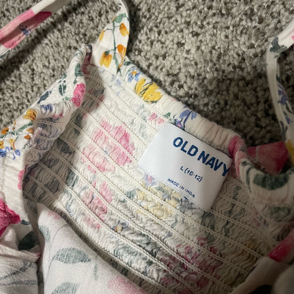 Old Navy Black and White‎ Striped Top - Picture 4 of 5